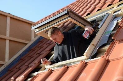 Pose de fenêtres de toit Velux à Mouilleron